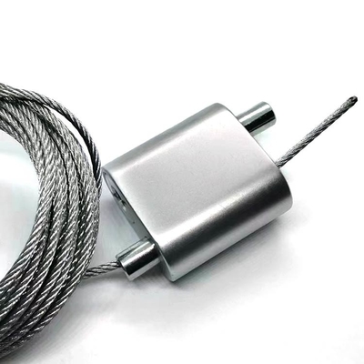 Acessórios suspensos para cabos de fixação em espiral de duplo ajuste