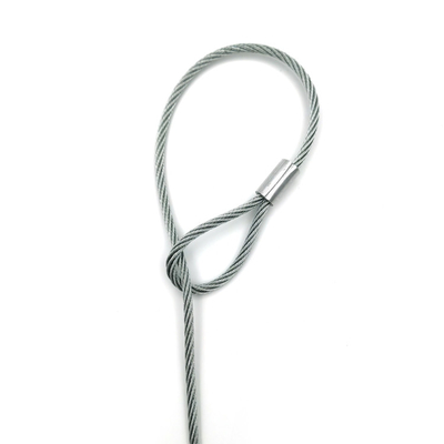 Kit de fixação de suporte e de fixação pendente